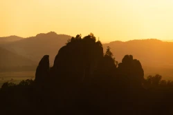 Rauschenstein im Gegenlicht