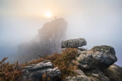 Morgensonne durch den Nebeldunst 2024-10-12_002_Morgensonne durch den Nebeldunst_Website